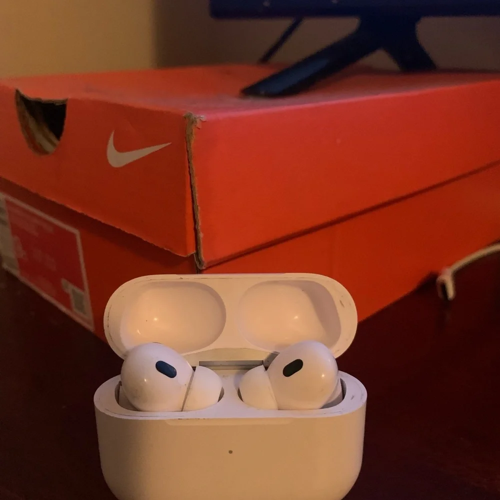 Apple AirPods Pro with Charging Case